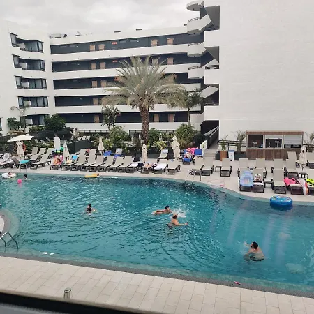 Luxury With Pool View アデヘ