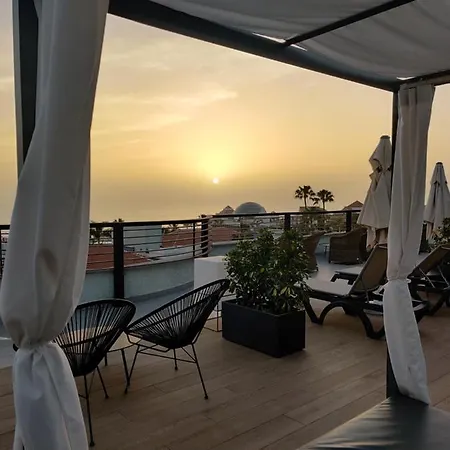 Luxury With Pool View 3* אדחה