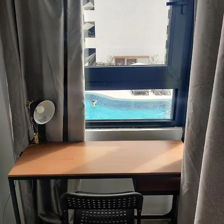 Luxury With Pool View מלון דירות