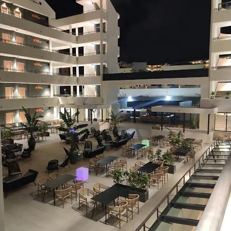 Luxury With Pool View 3* Costa Adeje (Tenerife)