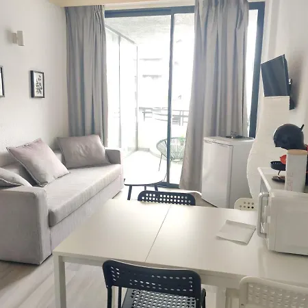 Luxury With Pool View אדחה