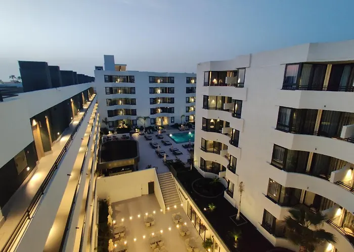 Aparthotel Luxury With Pool View