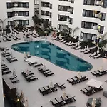 Апарт-готель Luxury With Pool View