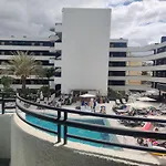 Luxury With Pool View Апарт-готель