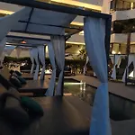 Апарт-готель Luxury With Pool View