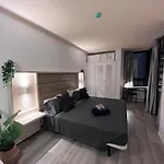 Luxury With Pool View Апарт-готель Адехе