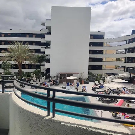 Luxury With Pool View Aparthotel