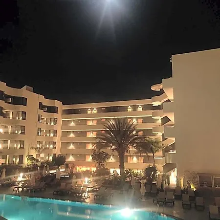 Luxury With Pool View 아파트호텔 아데제