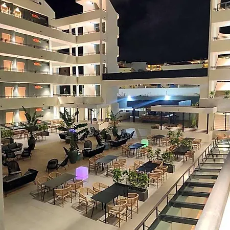 Luxury With Pool View 3*