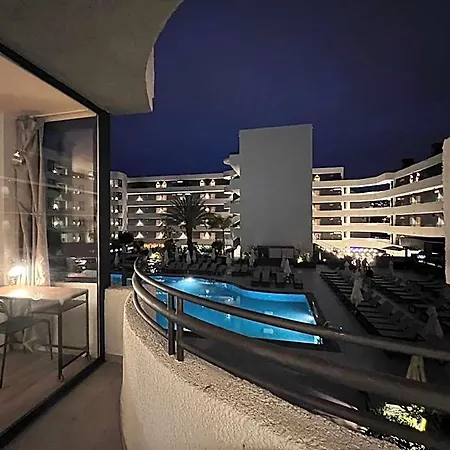 Luxury With Pool View 3*