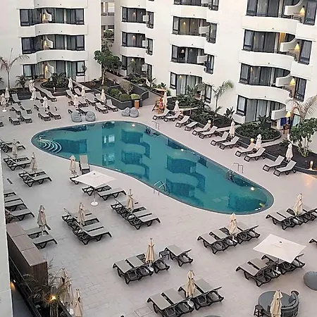 Luxury With Pool View 아파트호텔