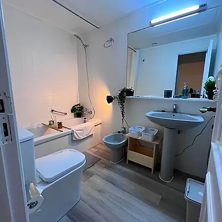 Luxury With Pool View 아파트호텔 3*