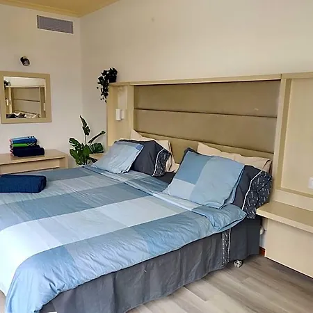 Luxury With Pool View 3*