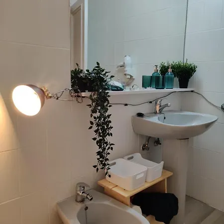 Luxury With Pool View 3* 阿德耶