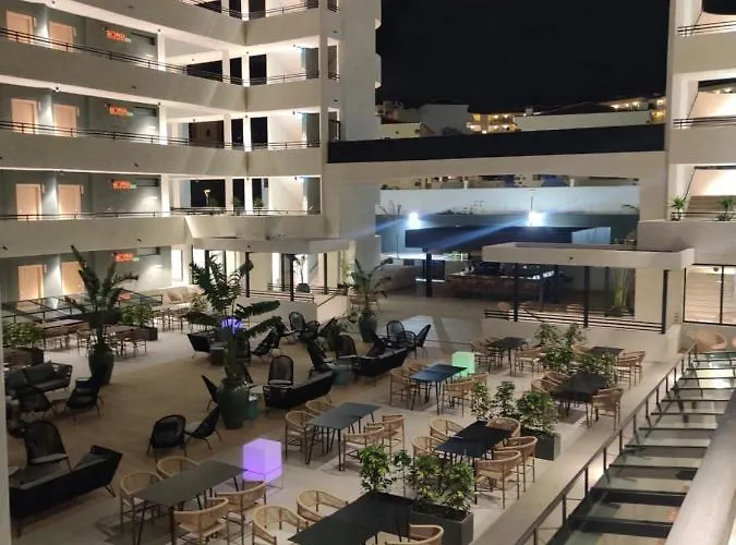 Luxury With Pool View 3* Costa Adeje (Tenerife)